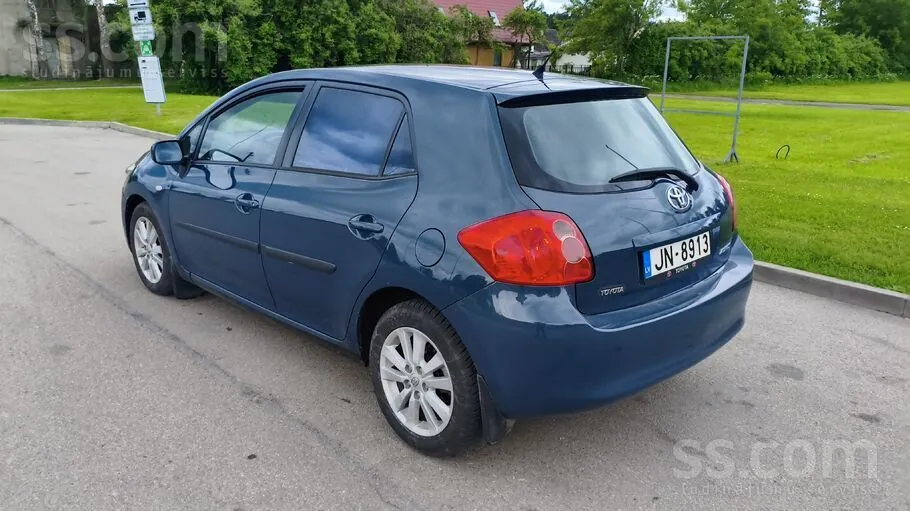 Toyota Auris 2008 photo 3