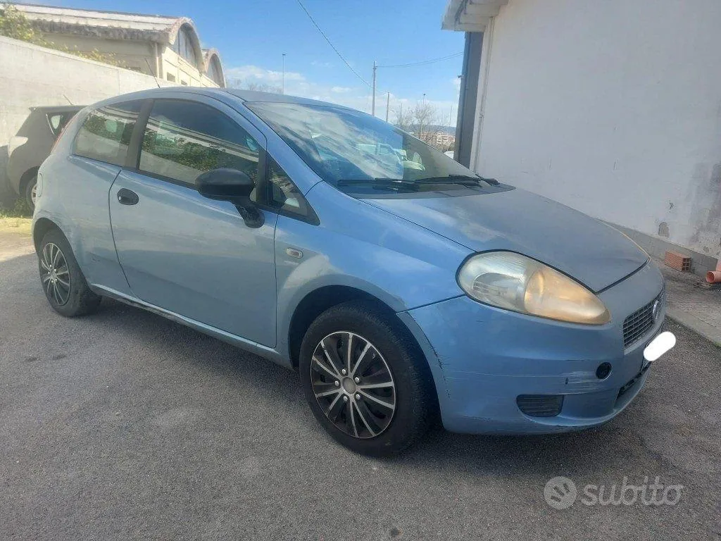 Fiat Grande Punto 2008 photo 2