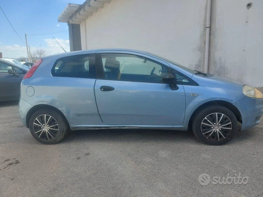Fiat Grande Punto 2008 photo 5