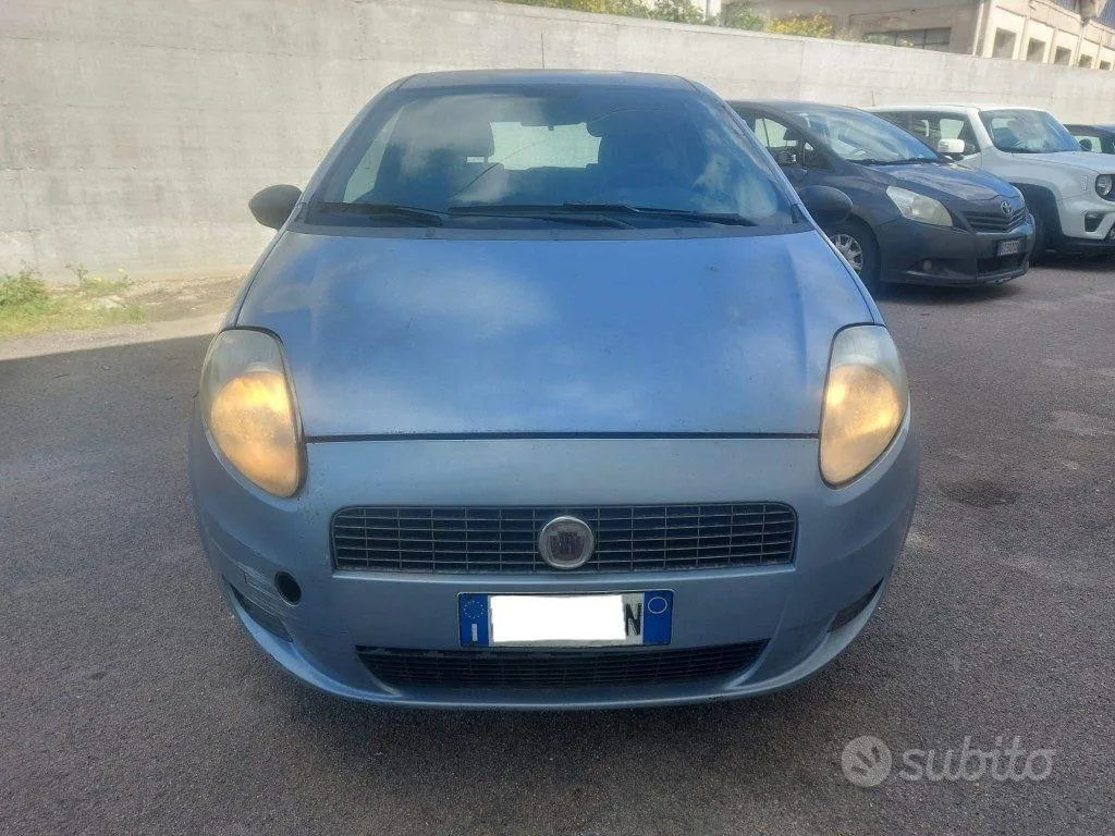 Fiat Grande Punto 2008 photo 3