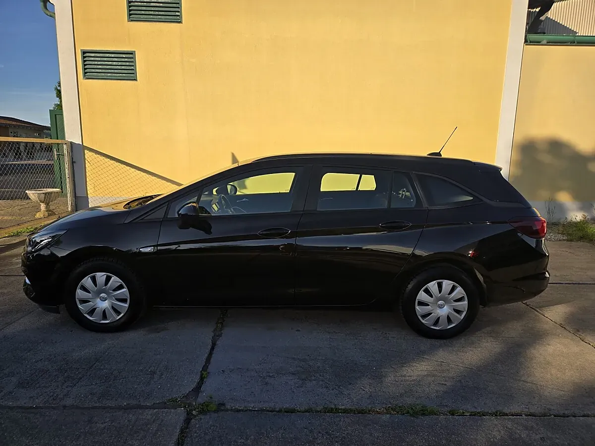 Opel Astra 2020 photo 3