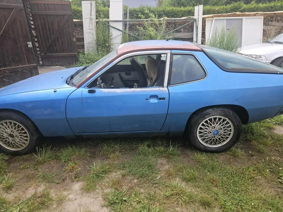 Porsche 924