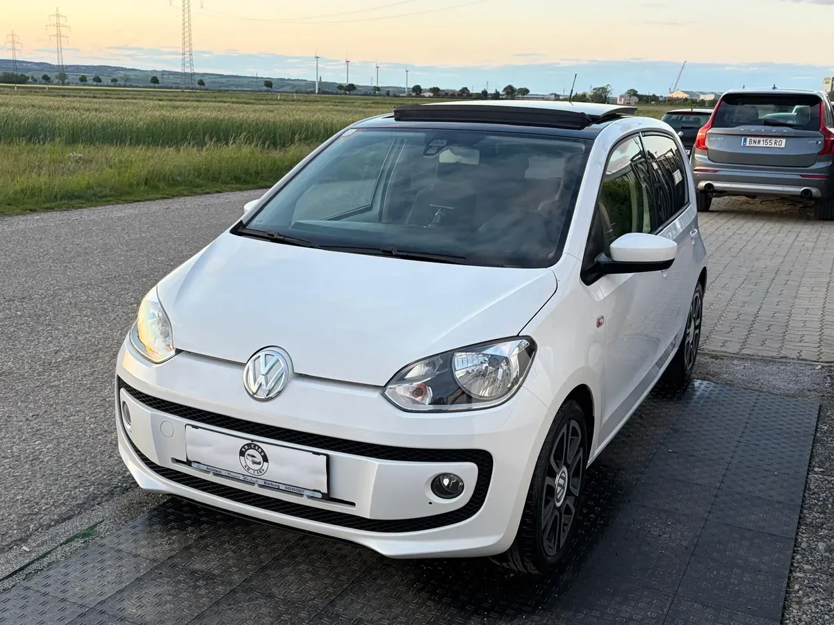 Volkswagen Up 2014 photo 2