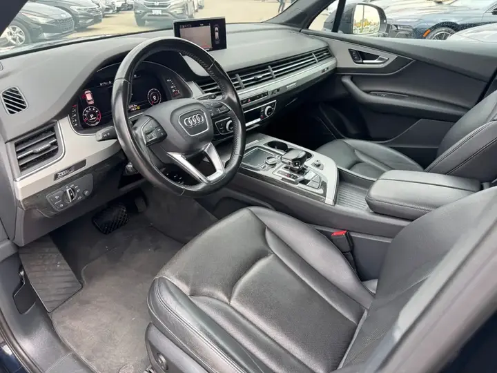 Audi Q7 2017 photo 5