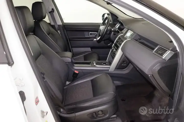 Land Rover Discovery Sport 2019 photo 3