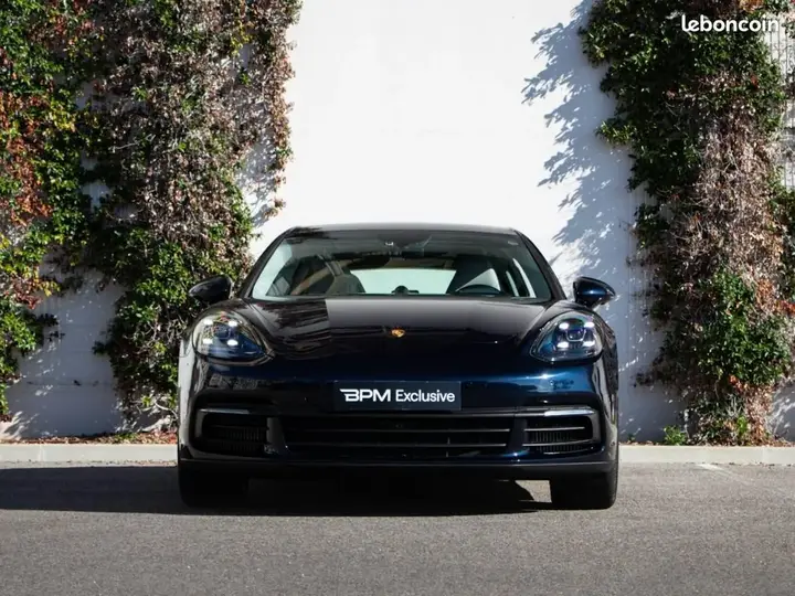 Porsche Panamera 2019 photo 2