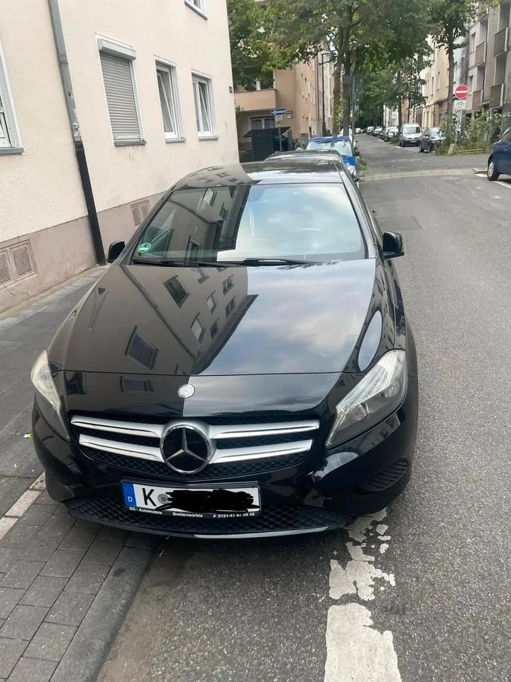 Mercedes-Benz A180