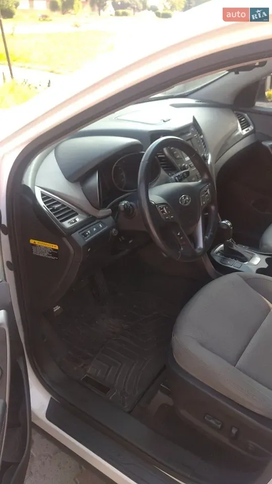 Hyundai Santa Fe 2014 photo 3