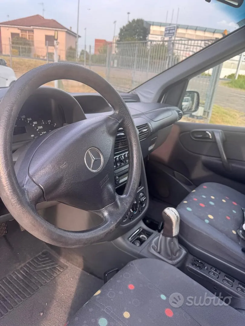 Mercedes-Benz Vaneo 2003 photo 3