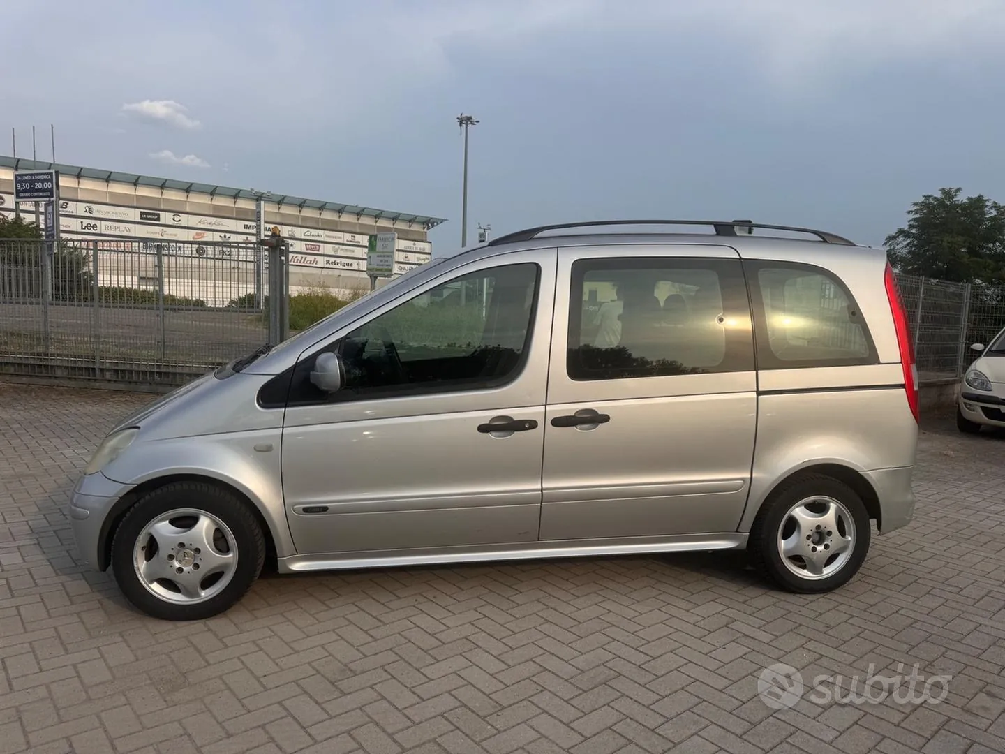 Mercedes-Benz Vaneo 2003 photo 2