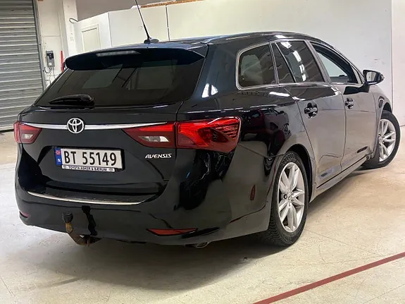 Toyota Avensis 2016 photo 4