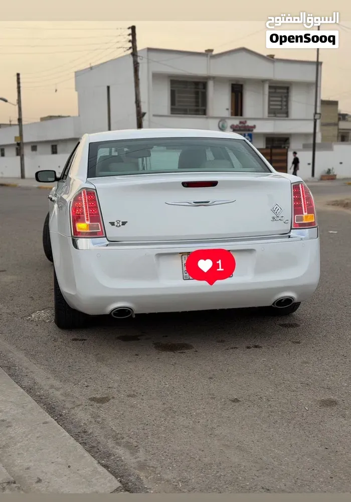 Chrysler 300 2013 photo 3