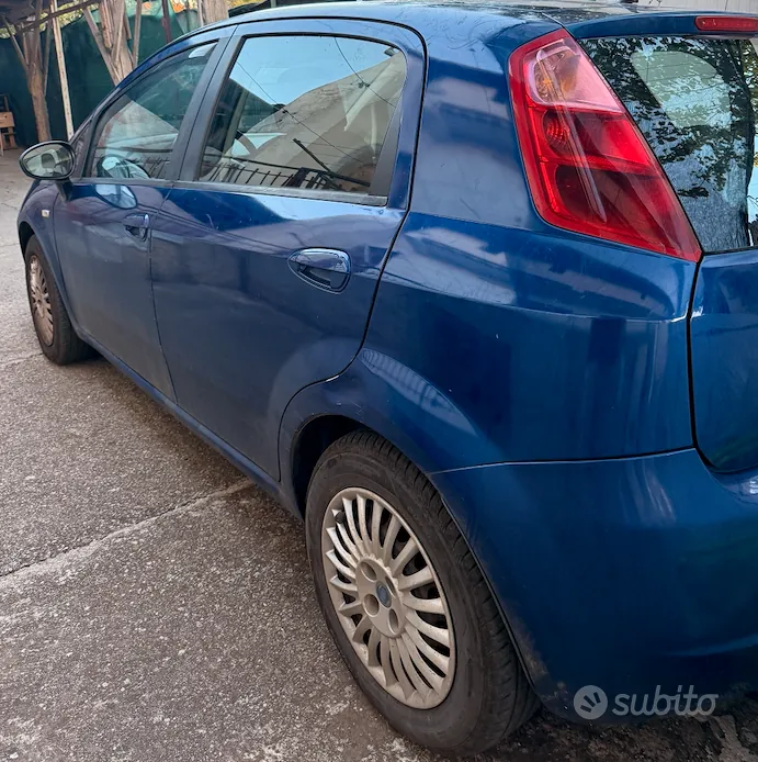 Fiat Grande Punto 2007 photo 3