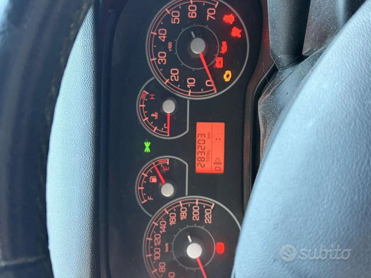 Fiat Grande Punto 2007 photo 2