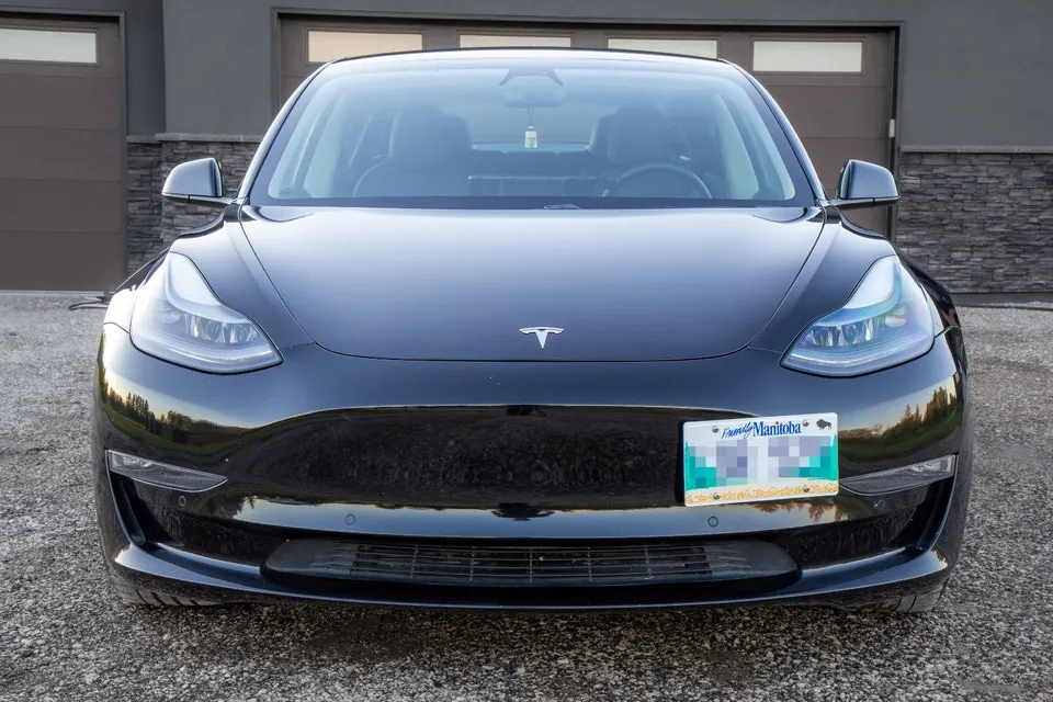 Tesla Model 3 2021 photo 2