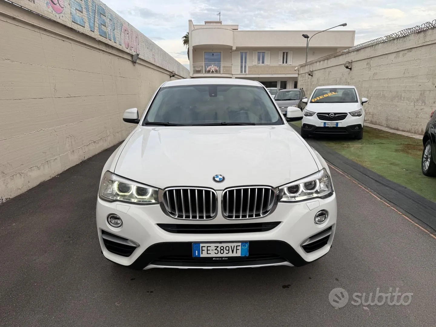 BMW X4 2016 photo 2