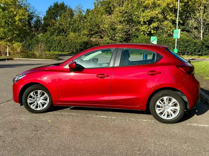 Mazda Mazda2 2017 photo 2