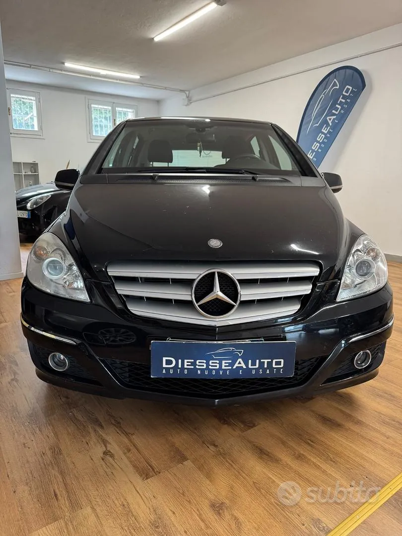 Mercedes-Benz B 180 Cdi 2010 photo 3