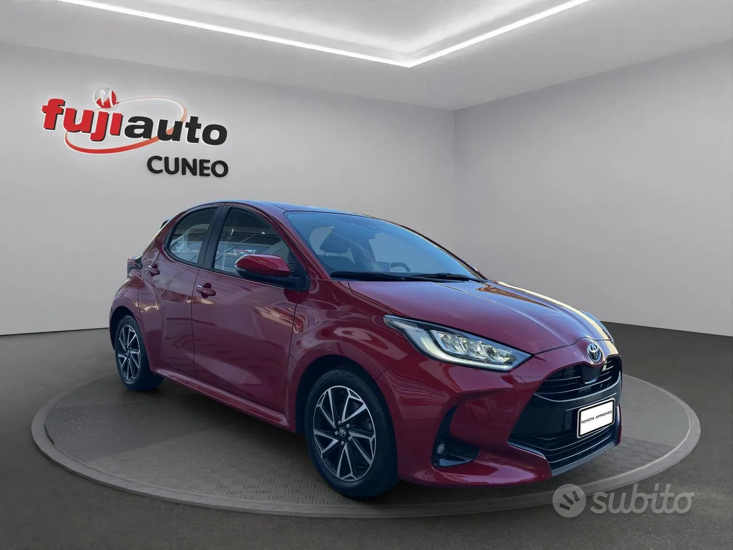Toyota Yaris 2022 photo 2