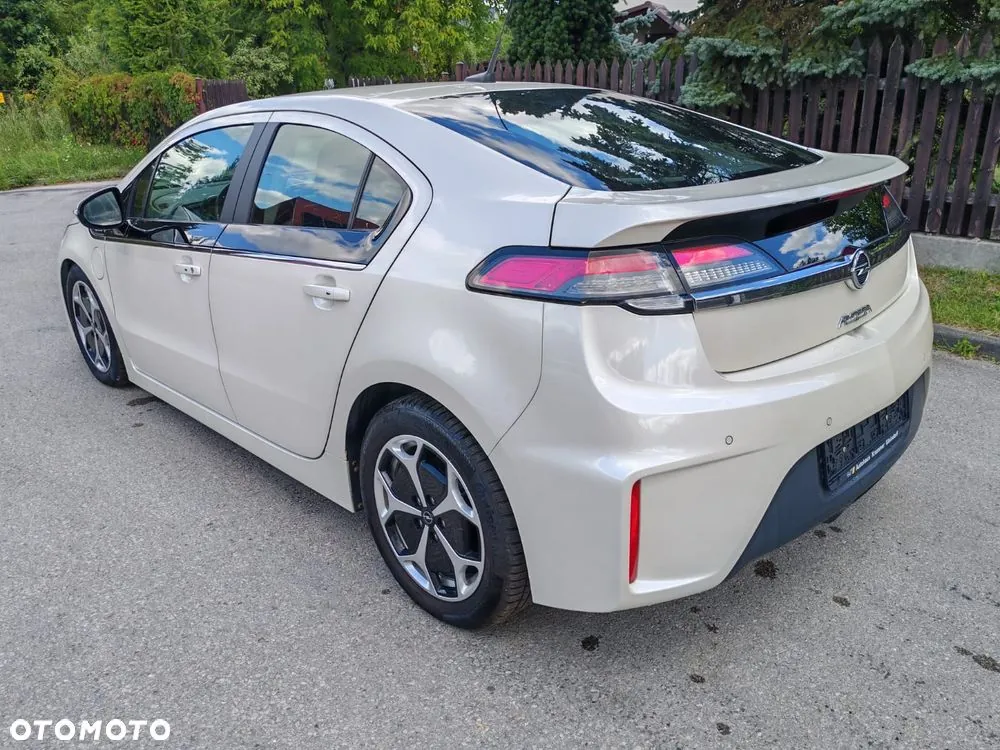 Opel Ampera 2012 photo 5