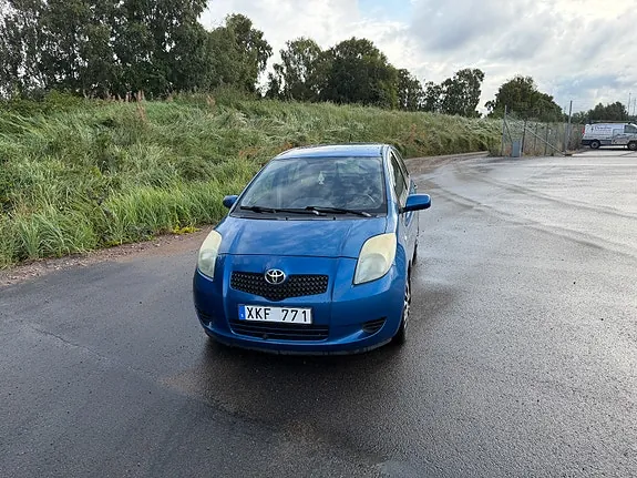 Toyota Yaris 2006 photo 2