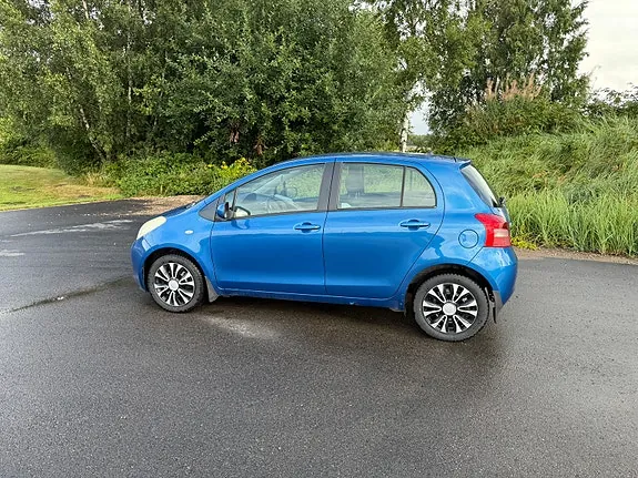 Toyota Yaris 2006 photo 4