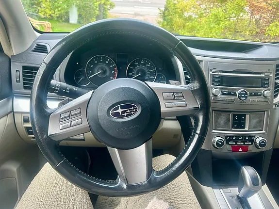 Subaru Outback 2010 photo 5