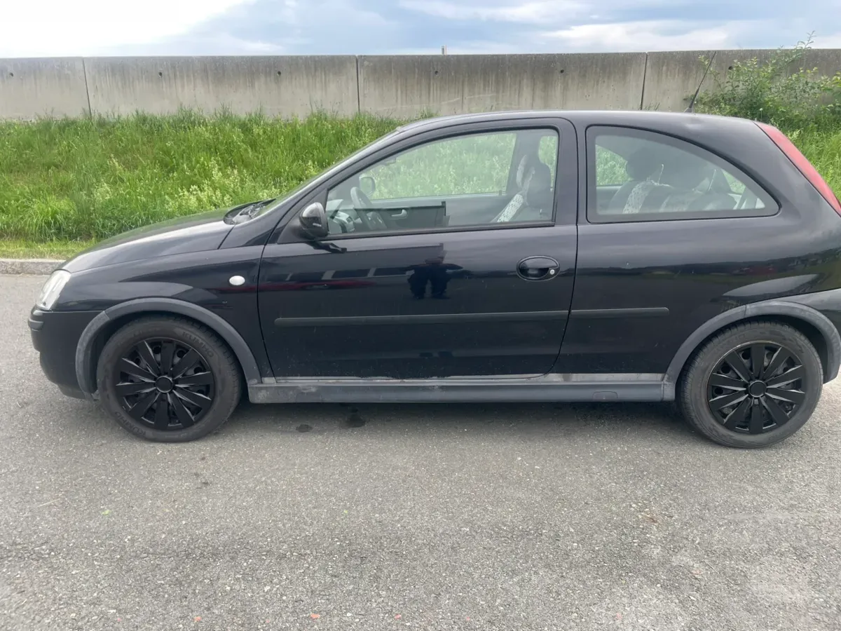 Opel Corsa 2004 photo 2