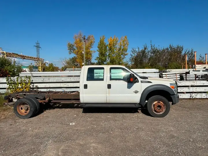 Ford F-550 2014 photo 4