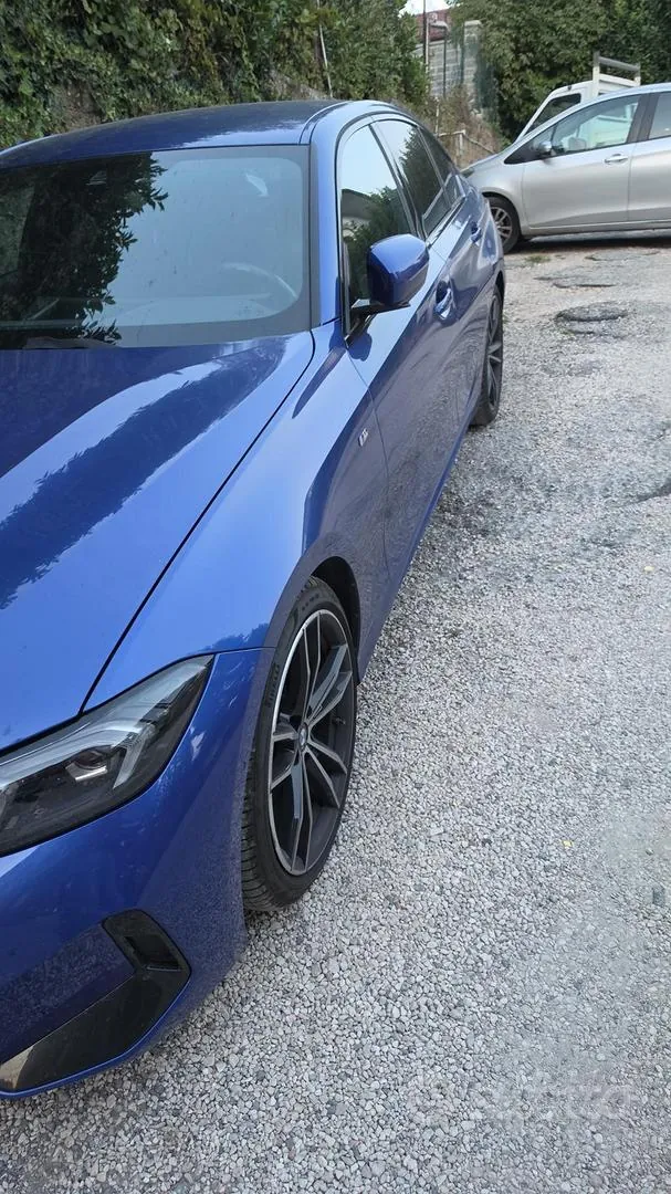BMW 3 Series 2022 photo 2