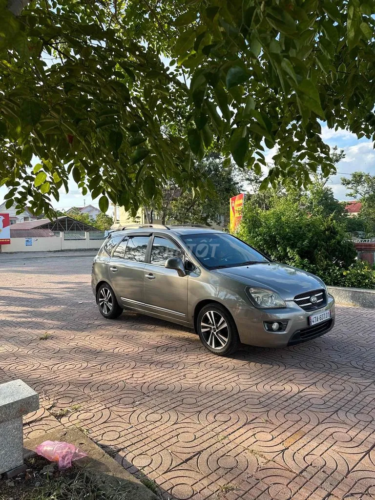 Kia Carens 2009 photo 4