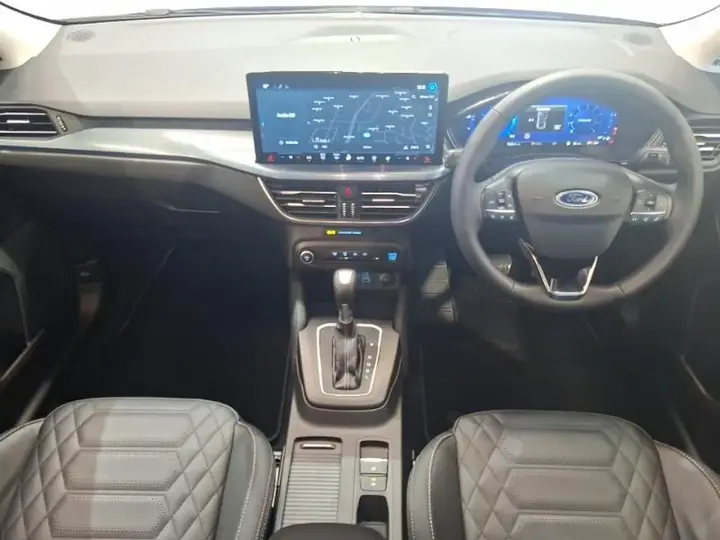 Ford Focus 2023 photo 3