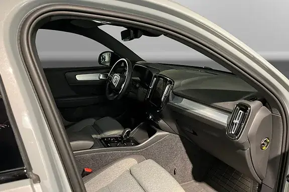Volvo Xc40 2025 photo 4