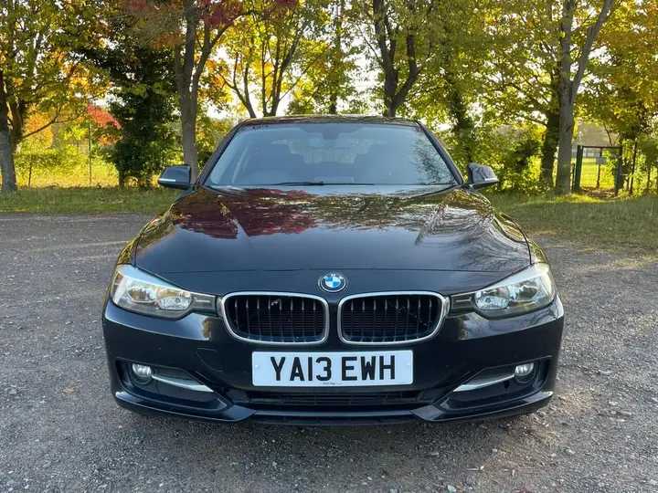 BMW 3 Series 2013 photo 3