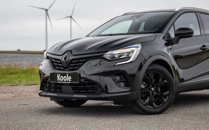 Renault Captur 2023 photo 2