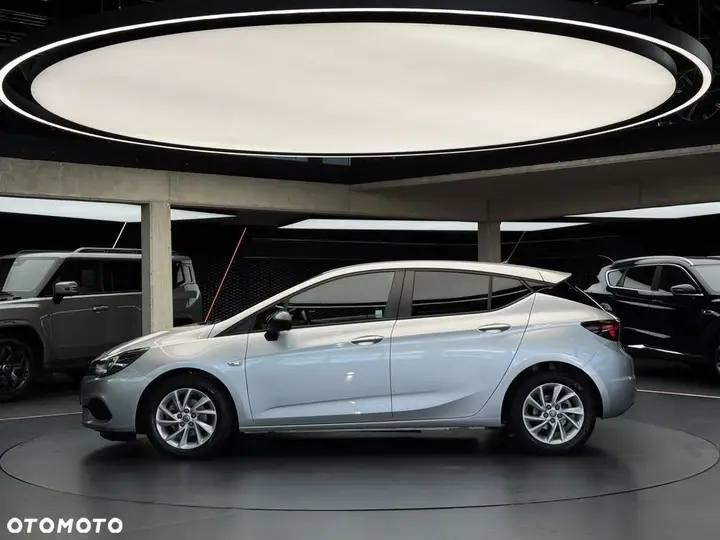Opel Astra 2021 photo 2
