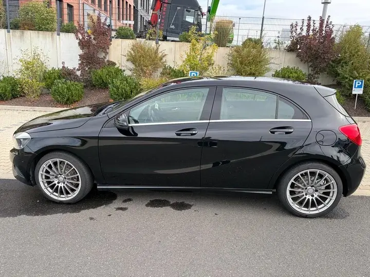 Mercedes-Benz A 180