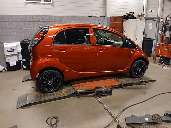 Peugeot Ion 2019 photo 2
