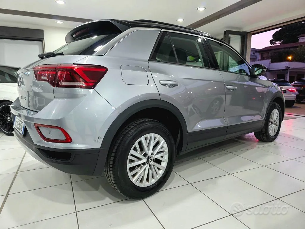 Volkswagen T-Roc 2025 photo 4