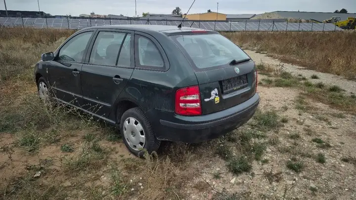 Skoda Fabia 2001 photo 2