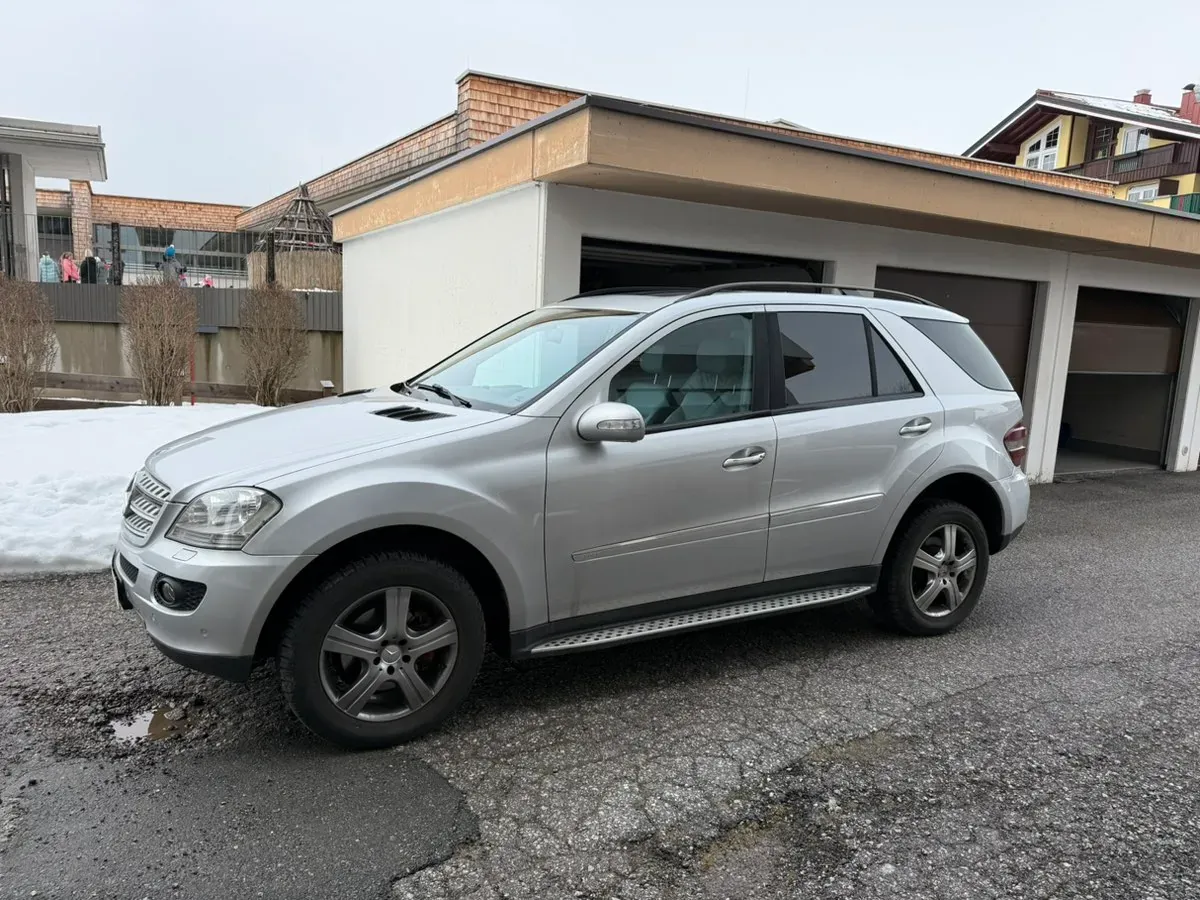 Mercedes-Benz M-Class 2007 photo 2