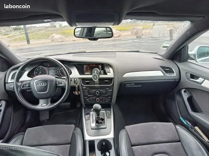 Audi A4 2010 photo 3