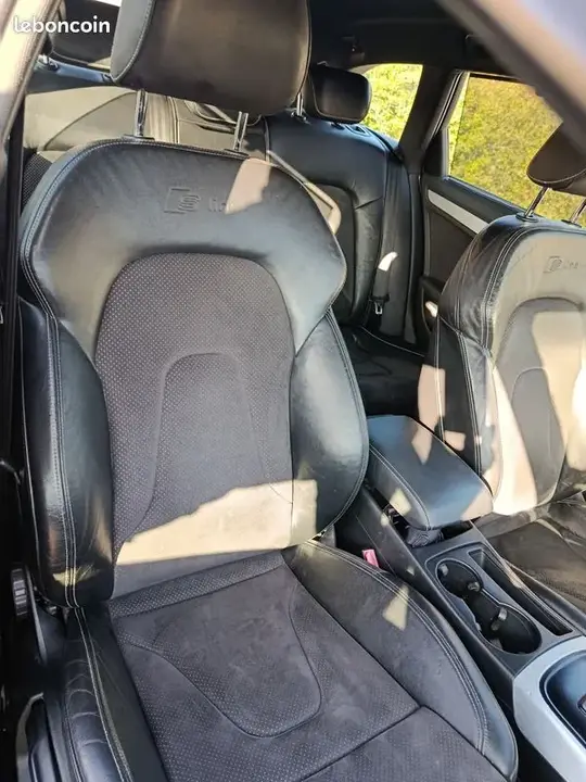 Audi A4 2010 photo 4