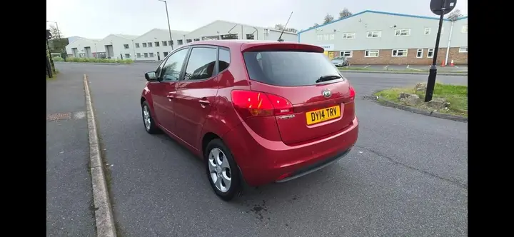 Kia Venga 2014 photo 4