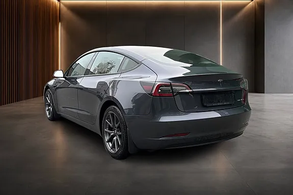Tesla Model 3 2021 photo 3