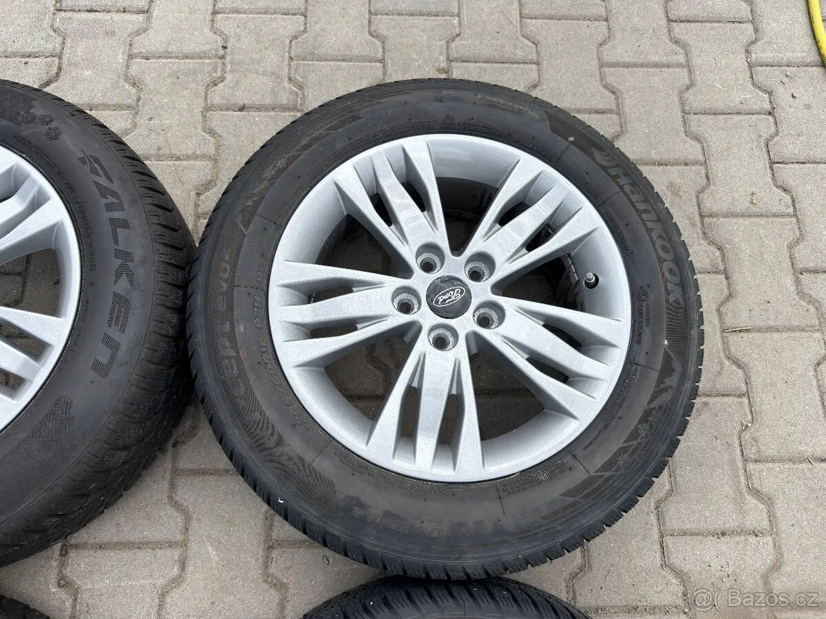 Ford Transit Connect photo 4