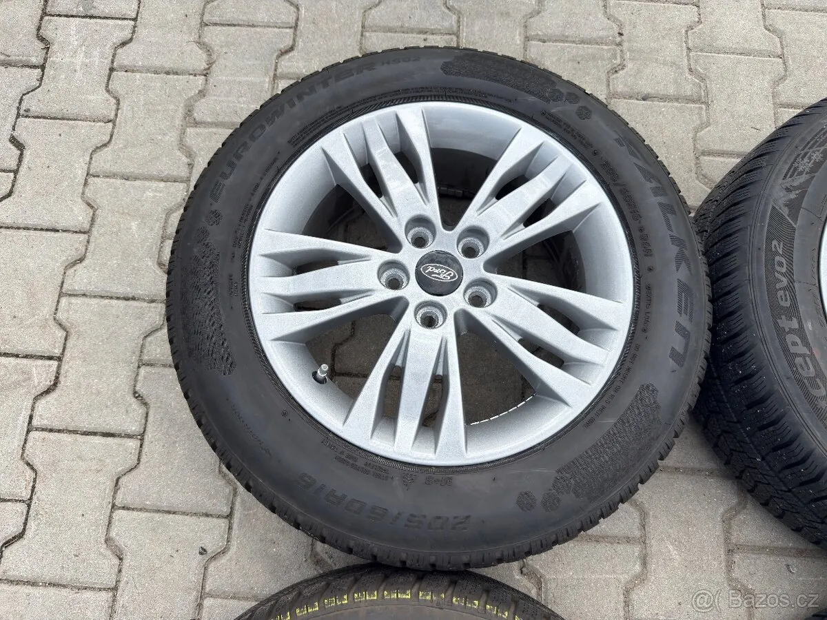 Ford Transit Connect photo 3