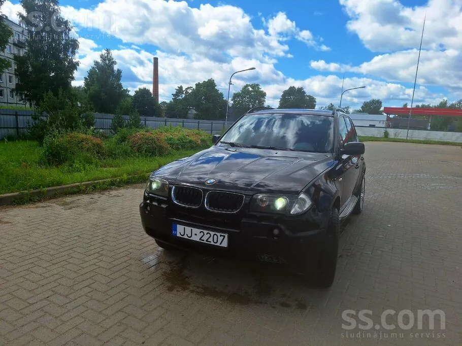BMW X3 2004 photo 2