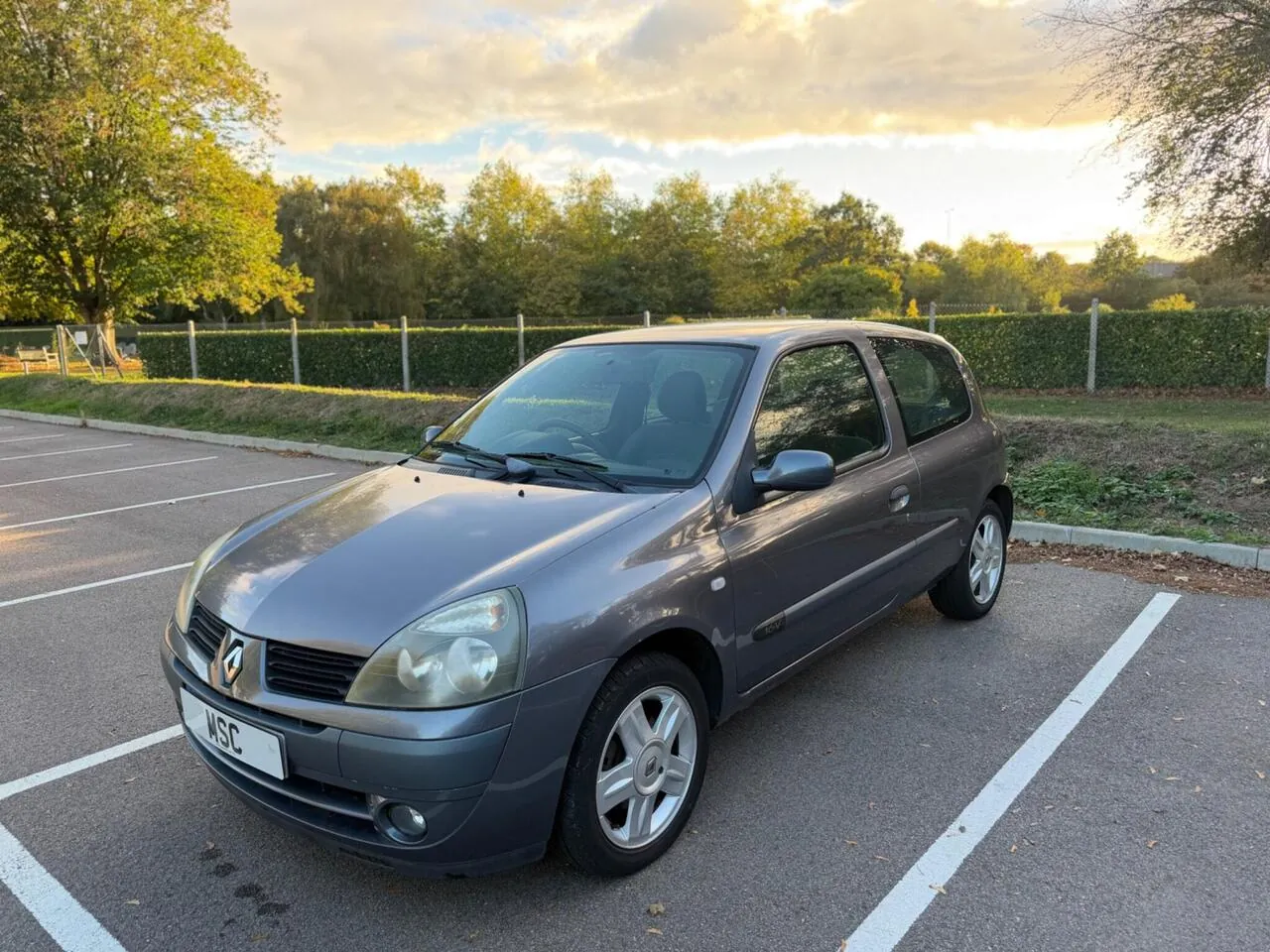 Renault Clio 2006 photo 2