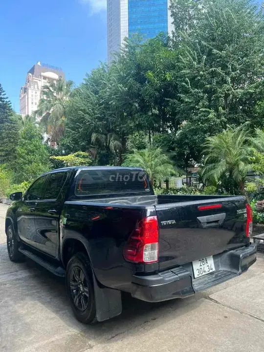 Toyota Hilux 2025 photo 4